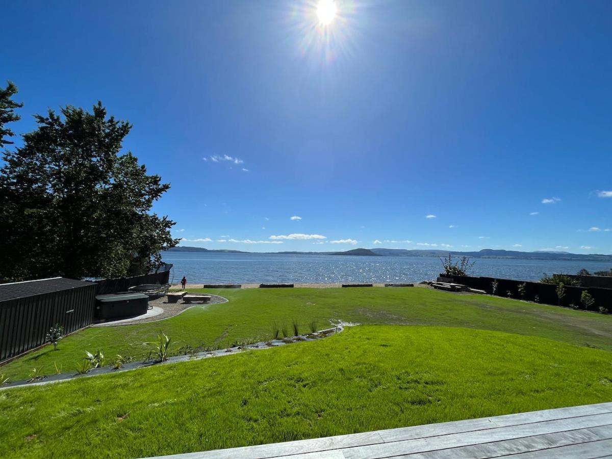 Jandals & Joy Lakefront Retreat 로토루아 외부 사진