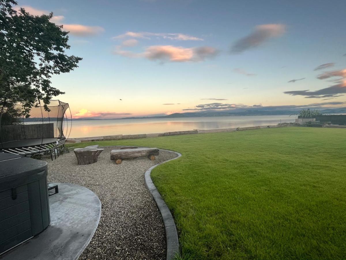 Jandals & Joy Lakefront Retreat 로토루아 외부 사진