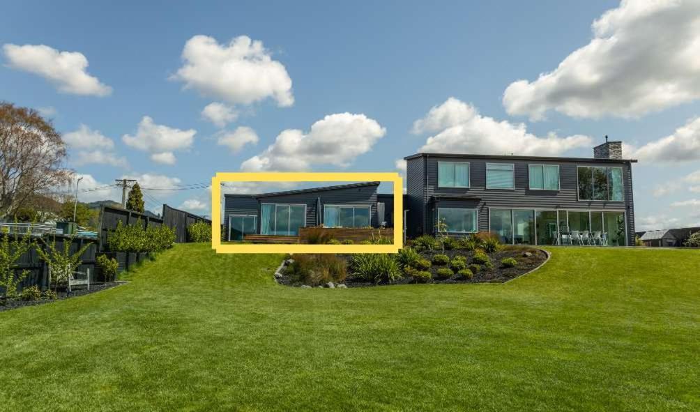 Jandals & Joy Lakefront Retreat 로토루아 외부 사진