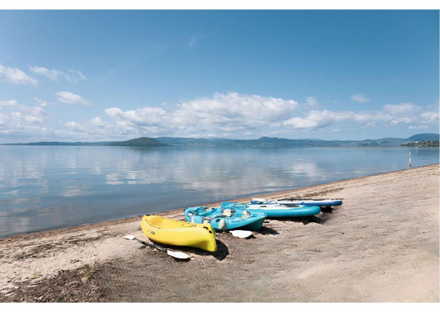 Jandals & Joy Lakefront Retreat 로토루아 외부 사진